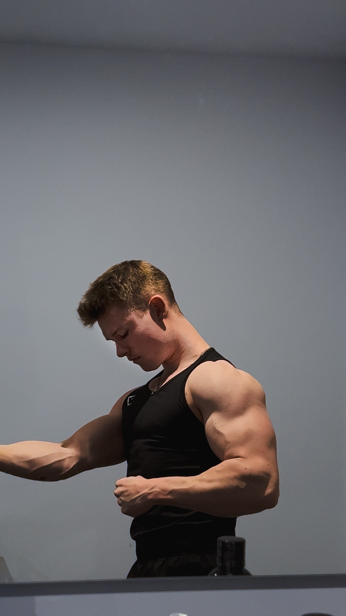 Felix Pille beim Krafttraining